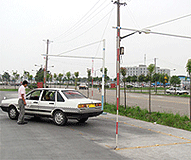 ����ָ��С���෽ͣ��