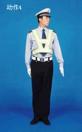 ׼������ת��ĳ�������·�ڣ�����ת����ʻ���򿿽�·�����ģ��Ⱥ���ת